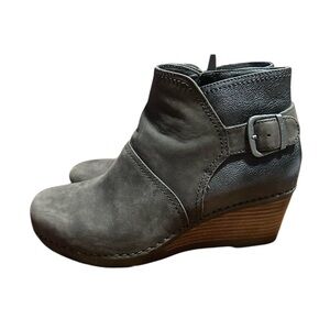 Dansko grey leather wedge size 38